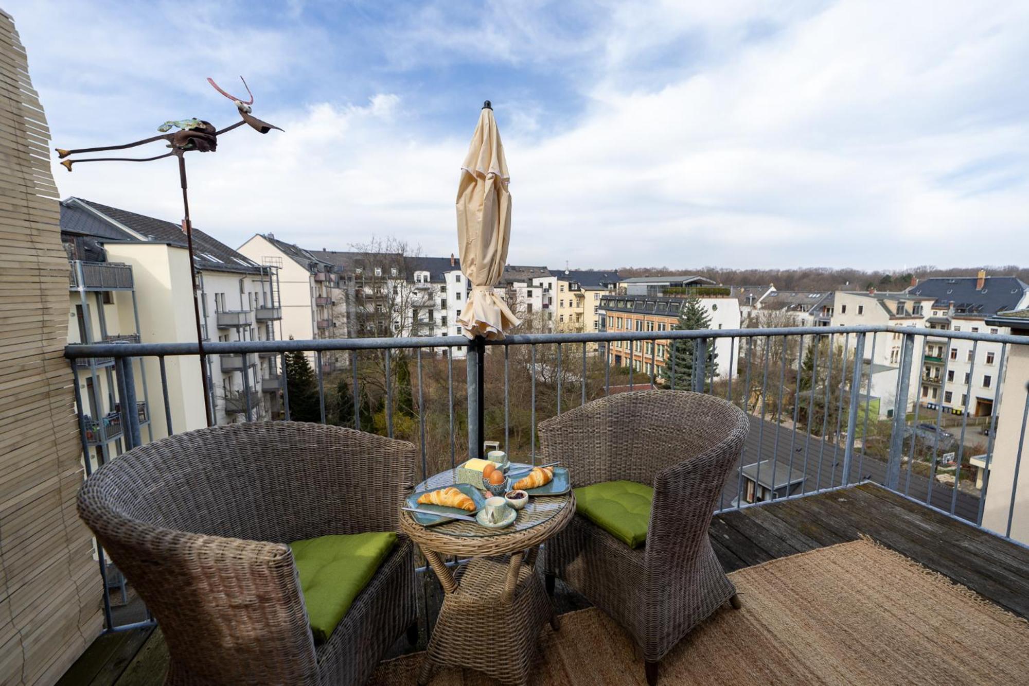 Schlossberg-Domizil Mit Weitblick - Arbeitsplatz, Balkon, Netflix, Badewanne & Yogamatte Chemnitz Dış mekan fotoğraf